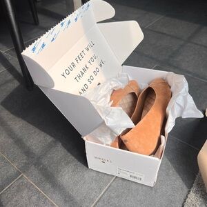 Birdies The Goldfinch tan suede ballet flats